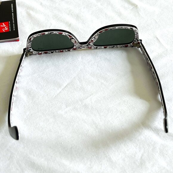 Mickey Mouse 90th Ray-Ban Wayfarer Sunglasses  Disney, 90th birthday Ltd Edition - Picture 4 of 13